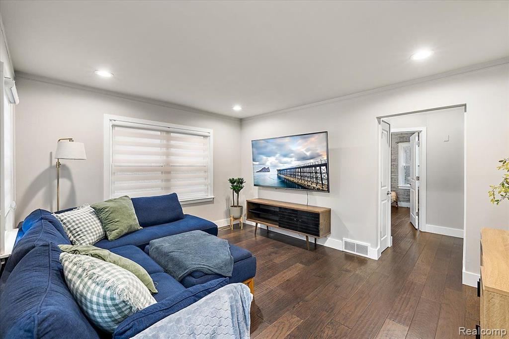 617 IRVING Avenue, Royal Oak, MI 48067 — Photo 10