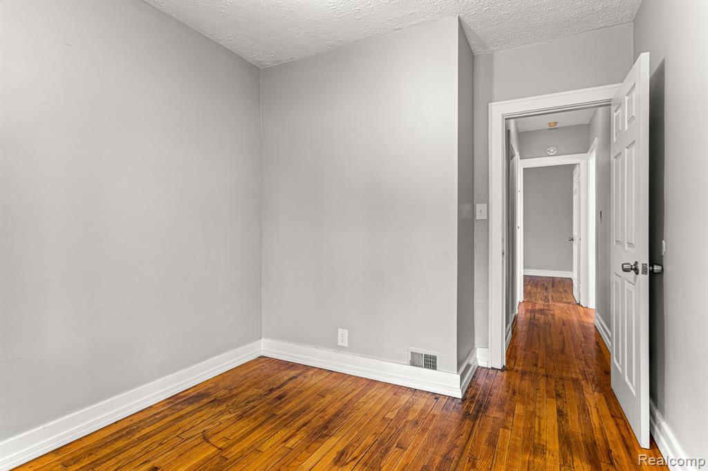 5002 MEAD Street, Dearborn, MI 48126 — Photo 13