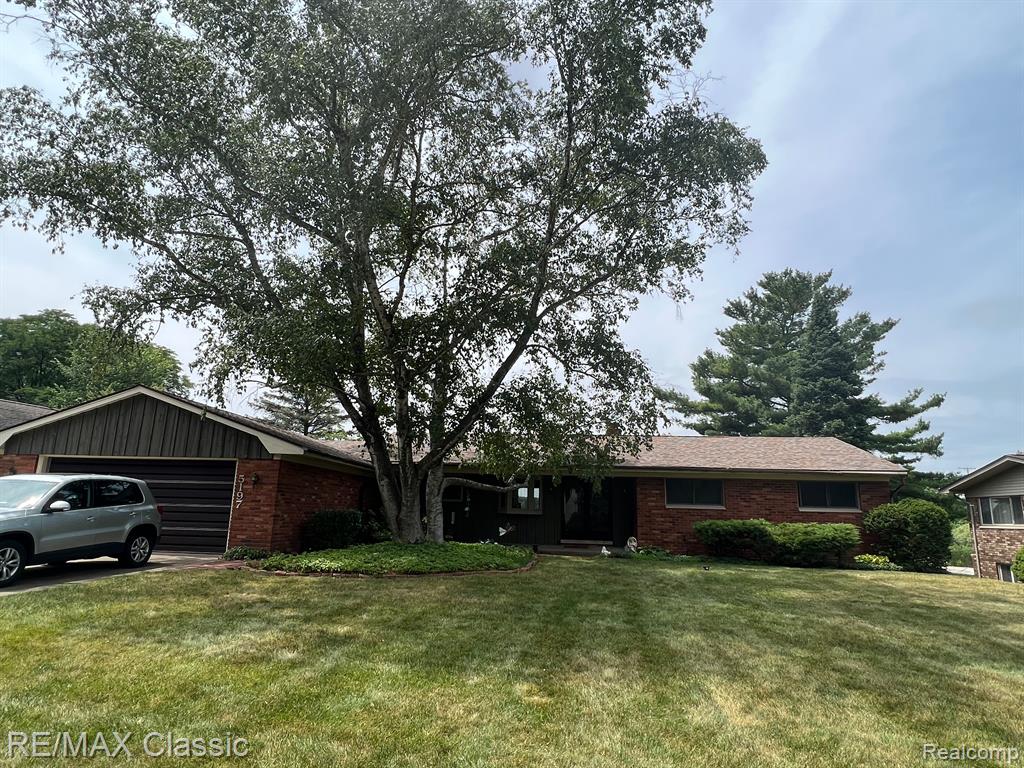 5197 SURFWOOD Drive, Commerce Twp, MI 48382 — Photo 15