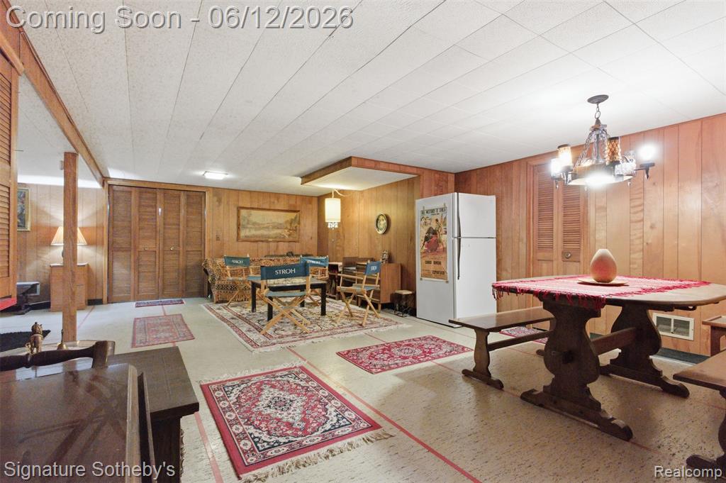 6344 Campus Drive, Dearborn Heights, MI 48127 — Photo 21