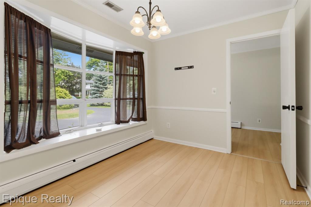 7335 Coach Lane, West Bloomfield, MI — Photo 9