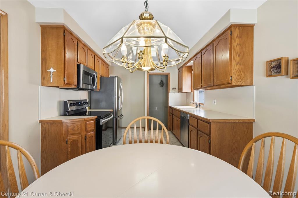 7517 Horger Street, Dearborn, MI 48126 — Photo 5
