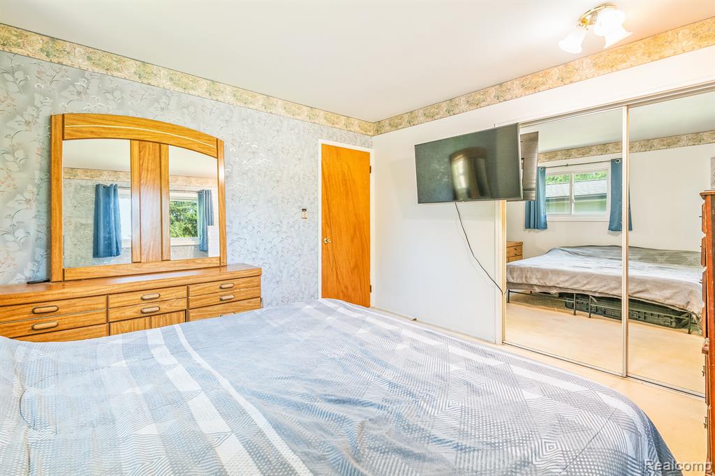 1164 BORGSTROM Avenue, Ypsilanti, MI 48198 — Photo 12