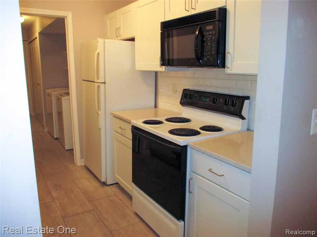 44982 Marigold Drive, Sterling Heights, MI 48314 — Photo 17