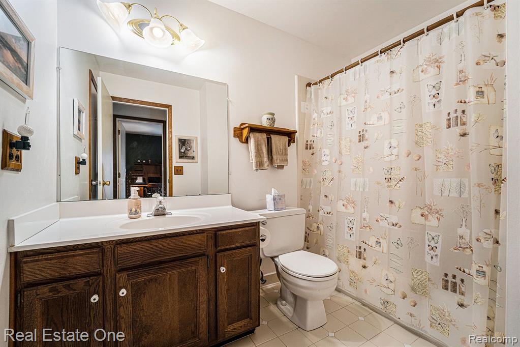 5367 LANGLEWOOD Drive, West Bloomfield, MI — Photo 24