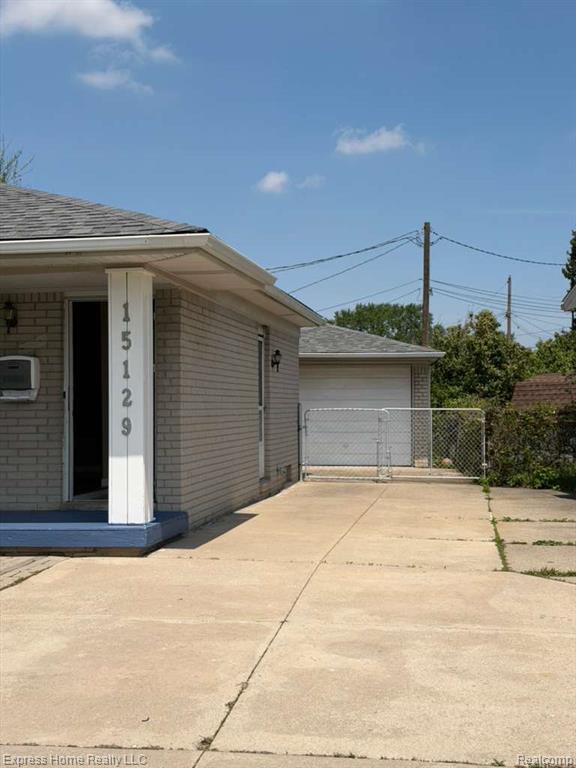 15129 Elderwood Drive, Warren, MI 48088 — Photo 2