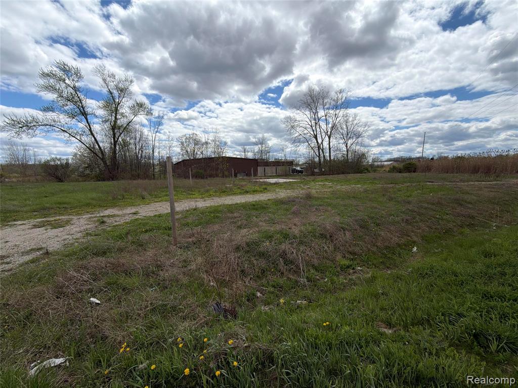 3155 W Thompson Road, Fenton, MI 48430 — Photo 2
