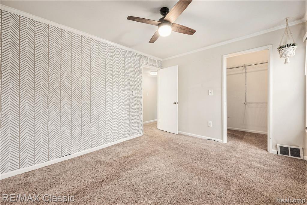 39527 Village Wood Road, Novi, MI — Photo 10