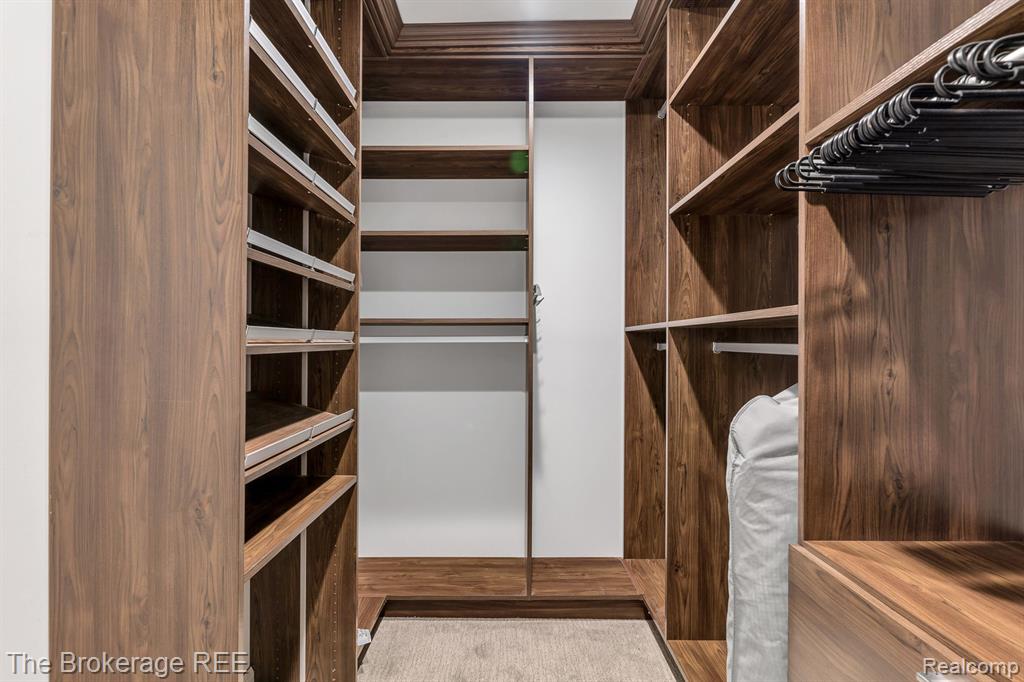 6995 HAWK WOODS Court, West Bloomfield, MI — Photo 33