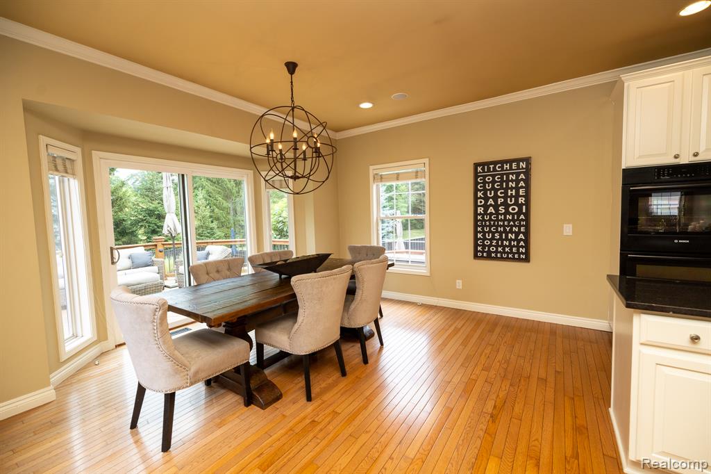 4910 Knollcrest Court, Commerce Twp, MI 48382 — Photo 19