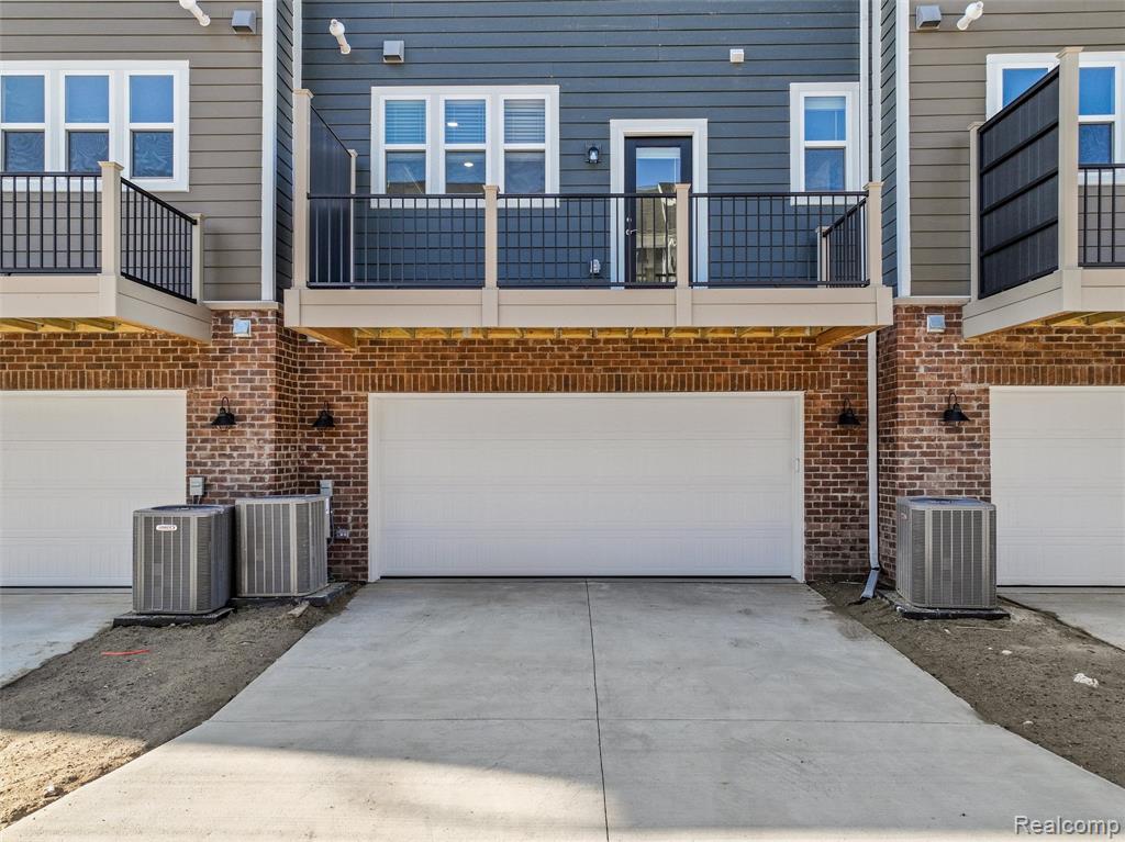 43173 Atwood Ave, Novi, MI — Photo 29