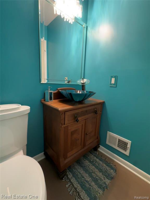 410 Willow Grove Lane, Rochester Hills, MI 48307 — Photo 17