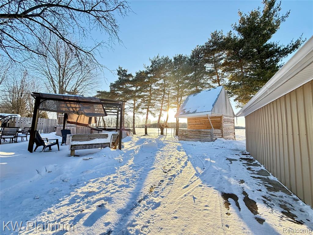 75205 Memphis Ridge Rd Road, Richmond, MI 48062 — Photo 9