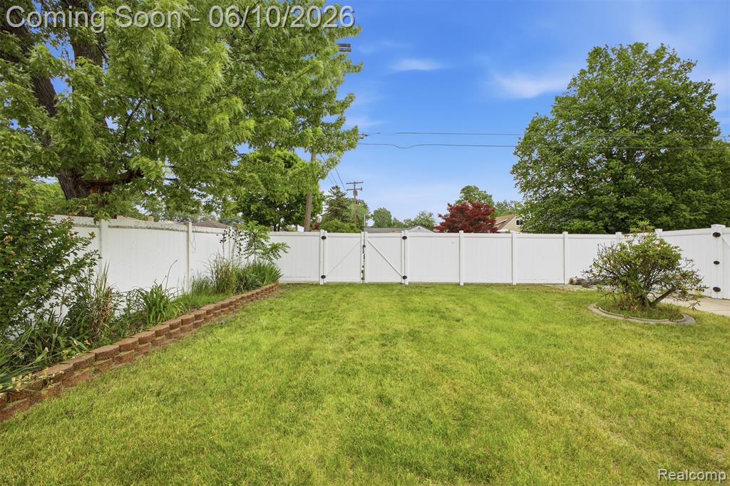 32120 Bock Street, Garden City, MI — Photo 42