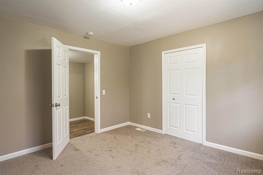 5604 BLACKMOOR Street, Commerce Twp, MI 48382 — Photo 15