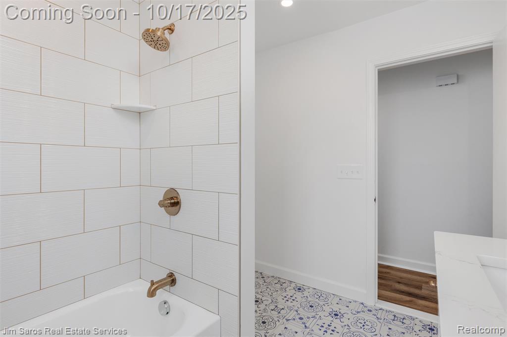 807 Barrington, Grosse Pointe Park, MI 48230 — Photo 8