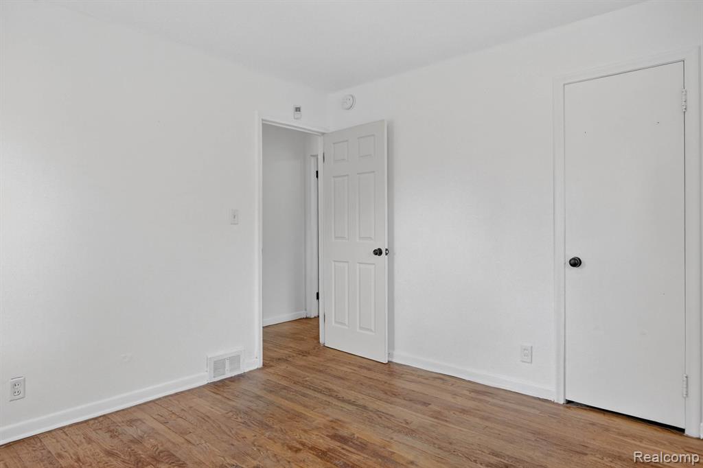 23125 Church Street, Oak Park, MI 48237 — Photo 17