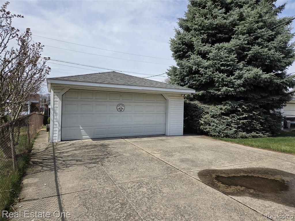 7946 McKinley Street, Taylor, MI 48180 — Photo 2