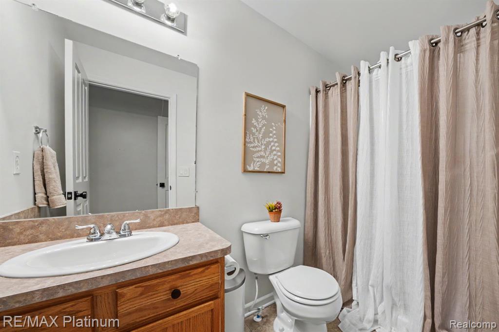 4253 Hampton Ridge Boulevard, Howell, MI 48843 — Photo 17
