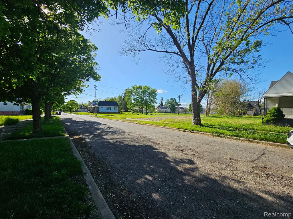 10126 WOODLAWN Street, Detroit, MI 48213 — Photo 6