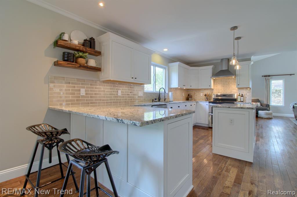 9457 DALEVIEW Drive, South Lyon, MI 48178 — Photo 12