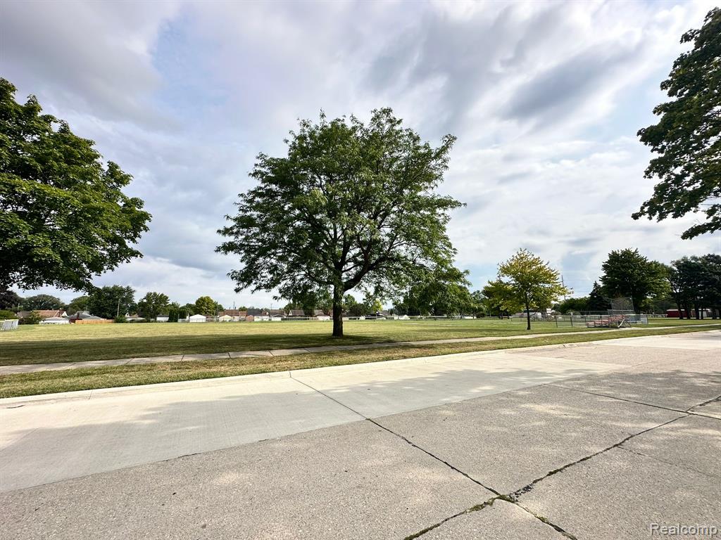 653 Leblanc Street, Lincoln Park, MI 48146 — Photo 10