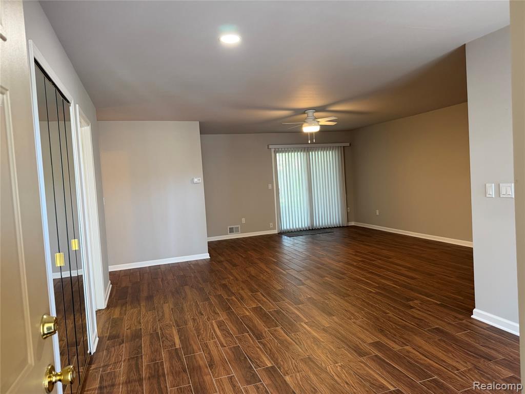 5220 W Utica Road, Utica, MI 48317 — Photo 6