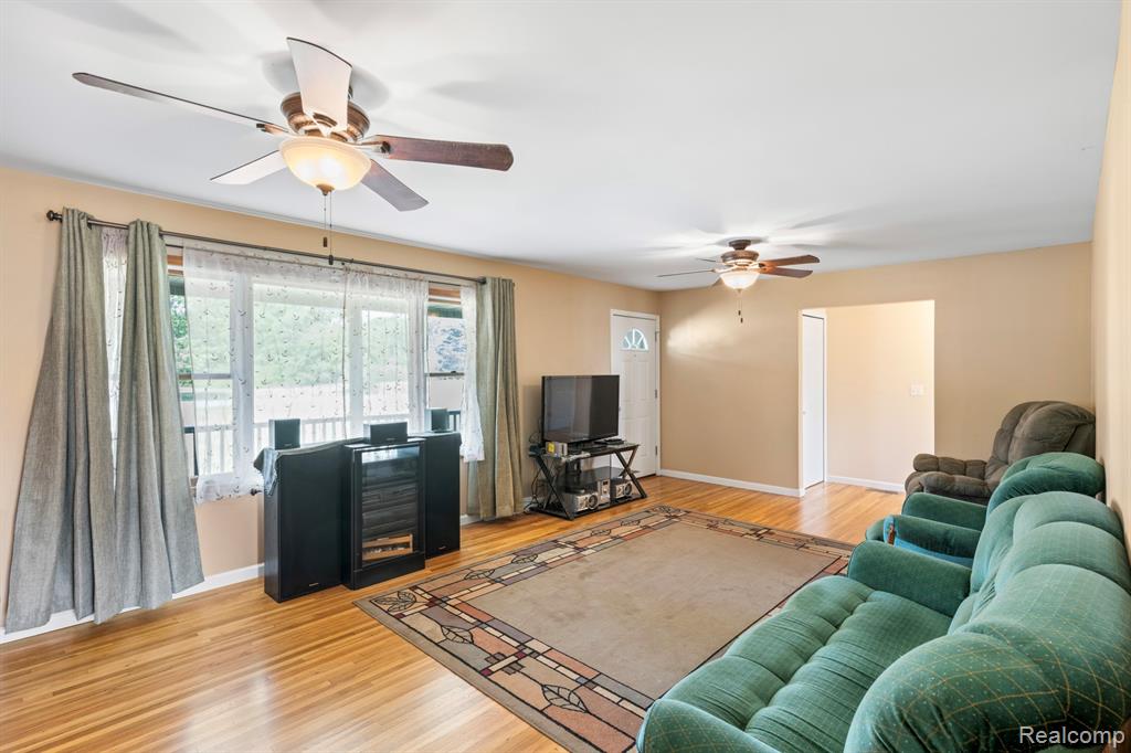 7311 S New Lothrop Road, Durand, MI 48429 — Photo 8