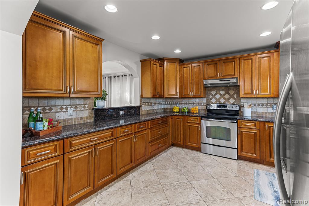 23364 Clark Road, Belleville, MI 48111 — Photo 14