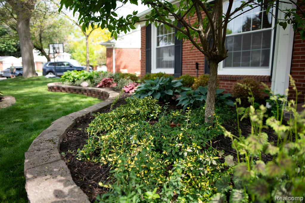 14922 Robinwood Drive, Plymouth, MI 48170 — Photo 28