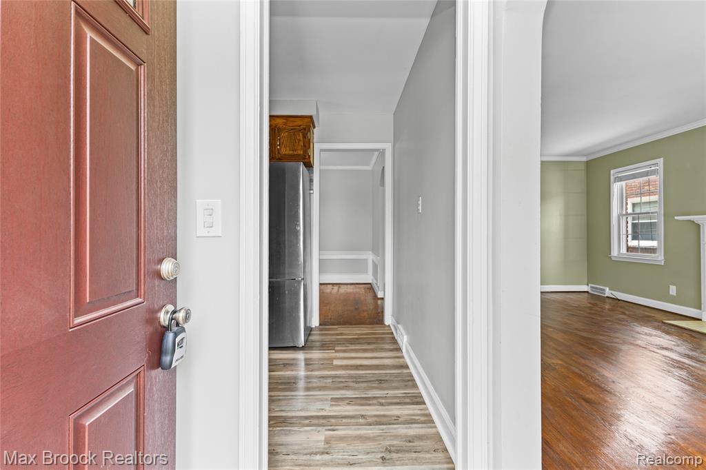 4391 Bishop Street - Photo 3