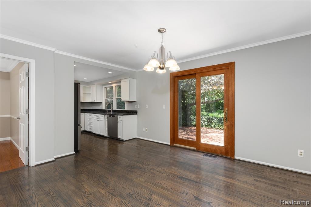 9025 Muirland Drive, Plymouth, MI 48170 — Photo 11