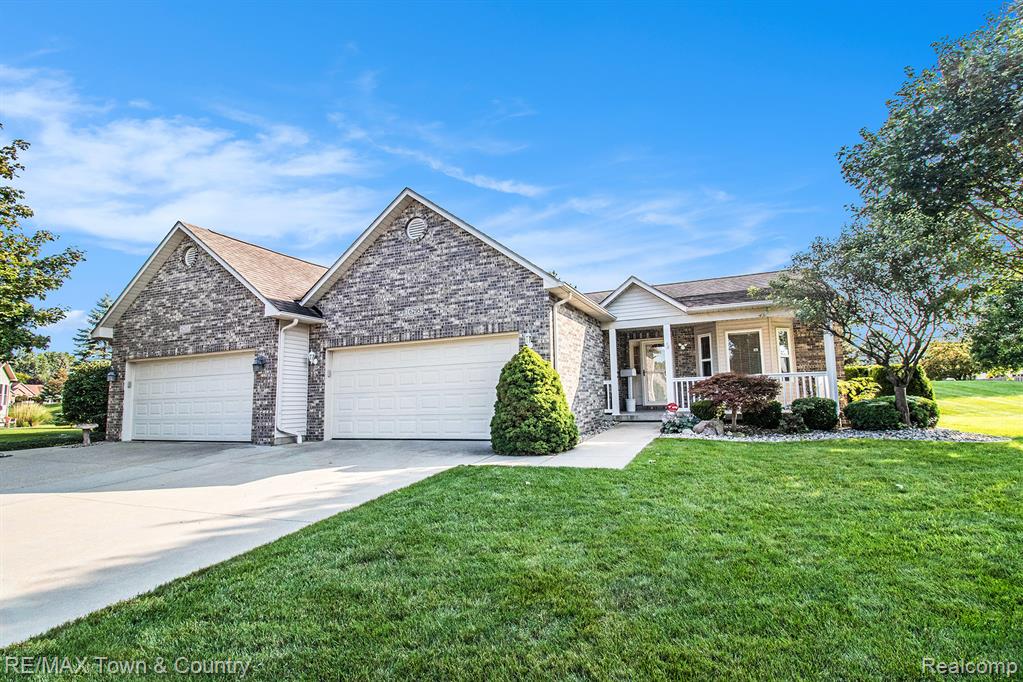 6295 Prince Court, 10, Flushing, MI 48433 — Photo 3