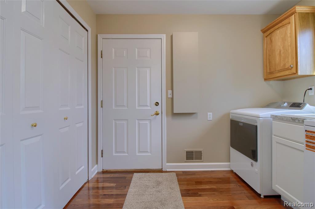505 Willow Drive, 26, South Lyon, MI 48178 — Photo 13