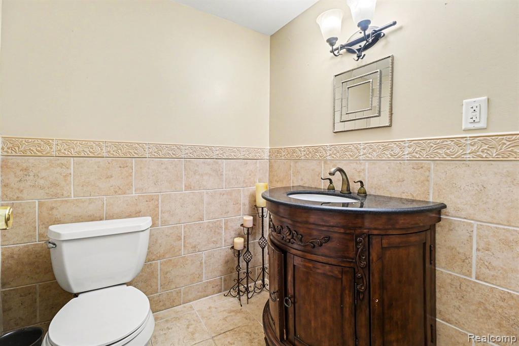 6929 Dakota Drive, Troy, MI 48098 — Photo 33