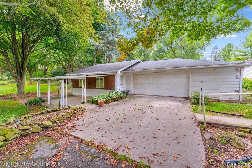 11916 Post Lane, South Lyon, MI 48178 — Photo 22