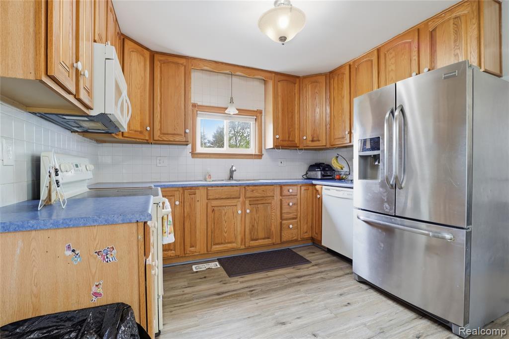12463 W Lennon Road, Lennon Vlg, MI 48449 — Photo 45