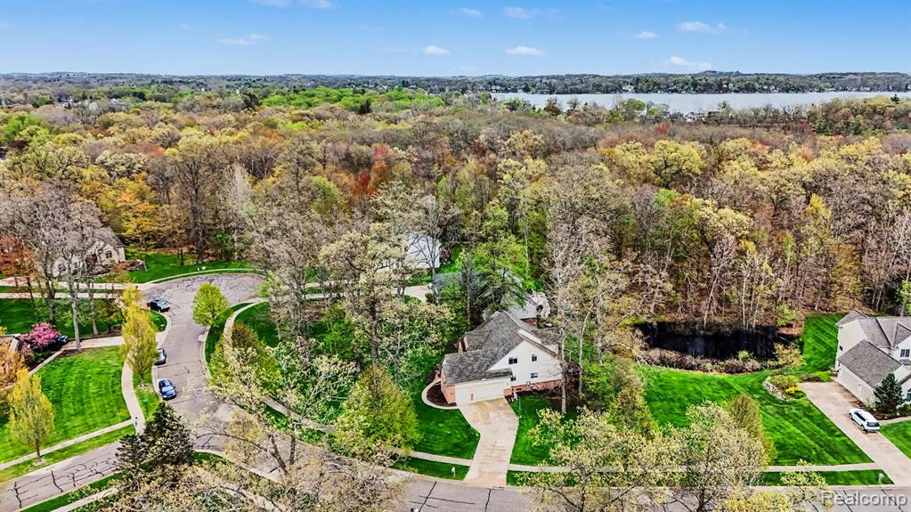 1865 Elkridge Circle, Highland, MI 48356 — Photo 4