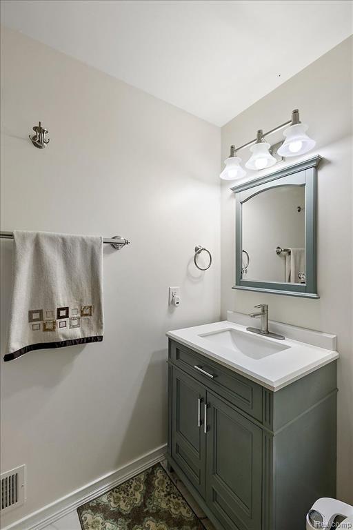 7139 Redmond Street, Waterford, MI 48327 — Photo 32