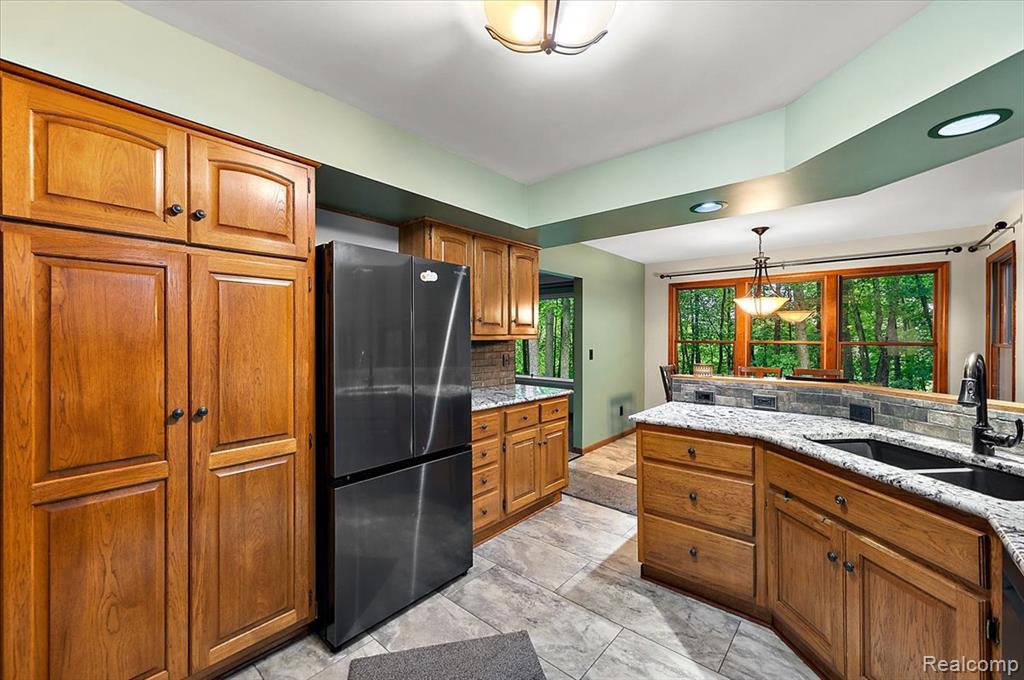 670 Rolling Acres Drive, Ortonville, MI 48462 — Photo 23
