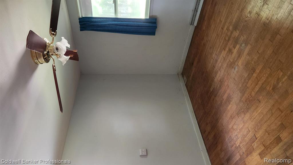 5847 N Lapeer Road, North Branch, MI 48461 — Photo 14