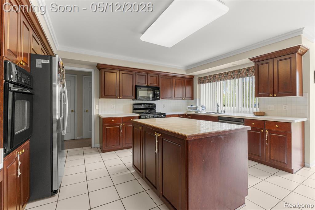 30060 Bristol Lane, Bingham Farms, MI 48025 — Photo 26