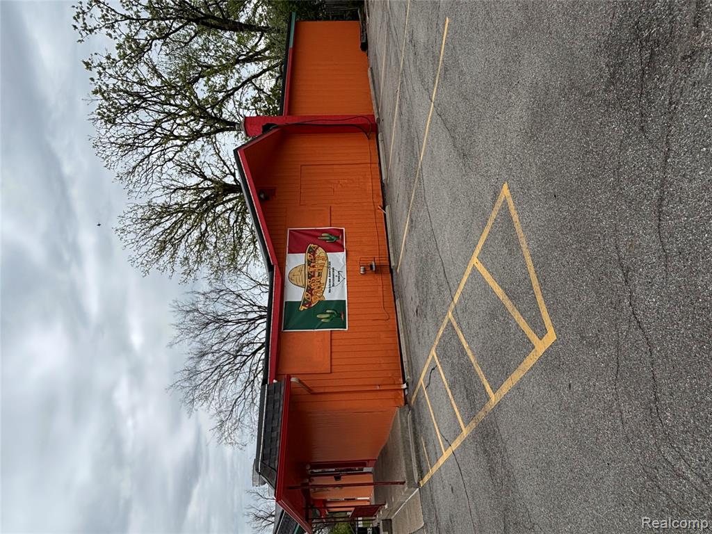 4492 Richfield & Genesee rd. Road, Flint, MI 48506