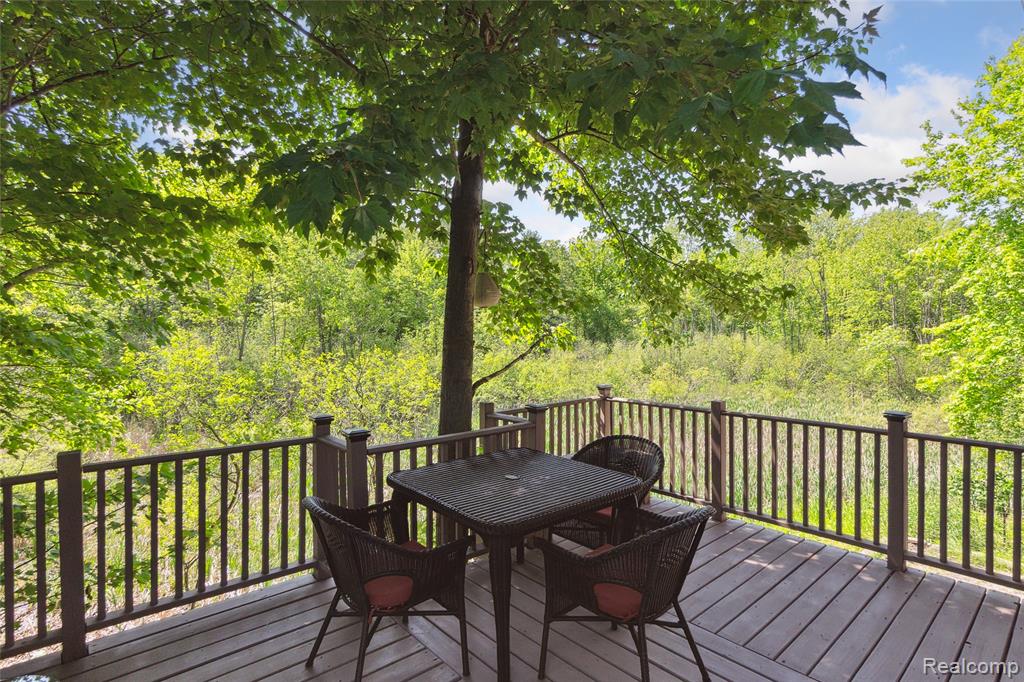 418 Greenan Lane, Lake Orion, MI 48362 — Photo 42