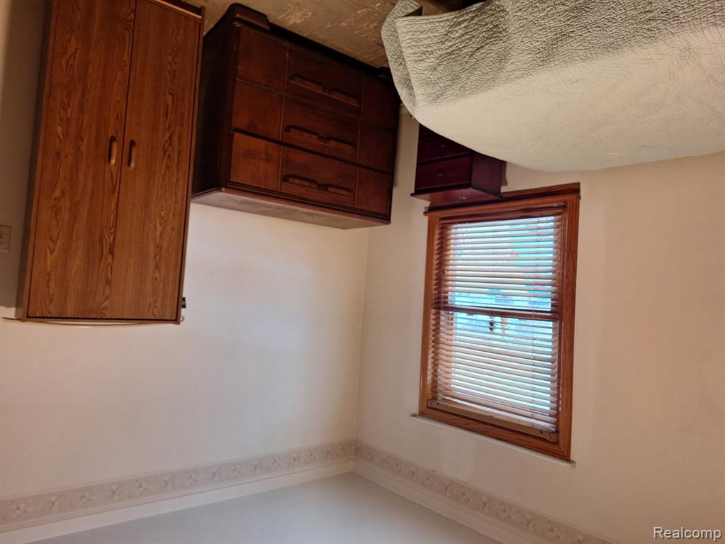 4955 Harding Street, Dearborn Heights, MI 48125 — Photo 7