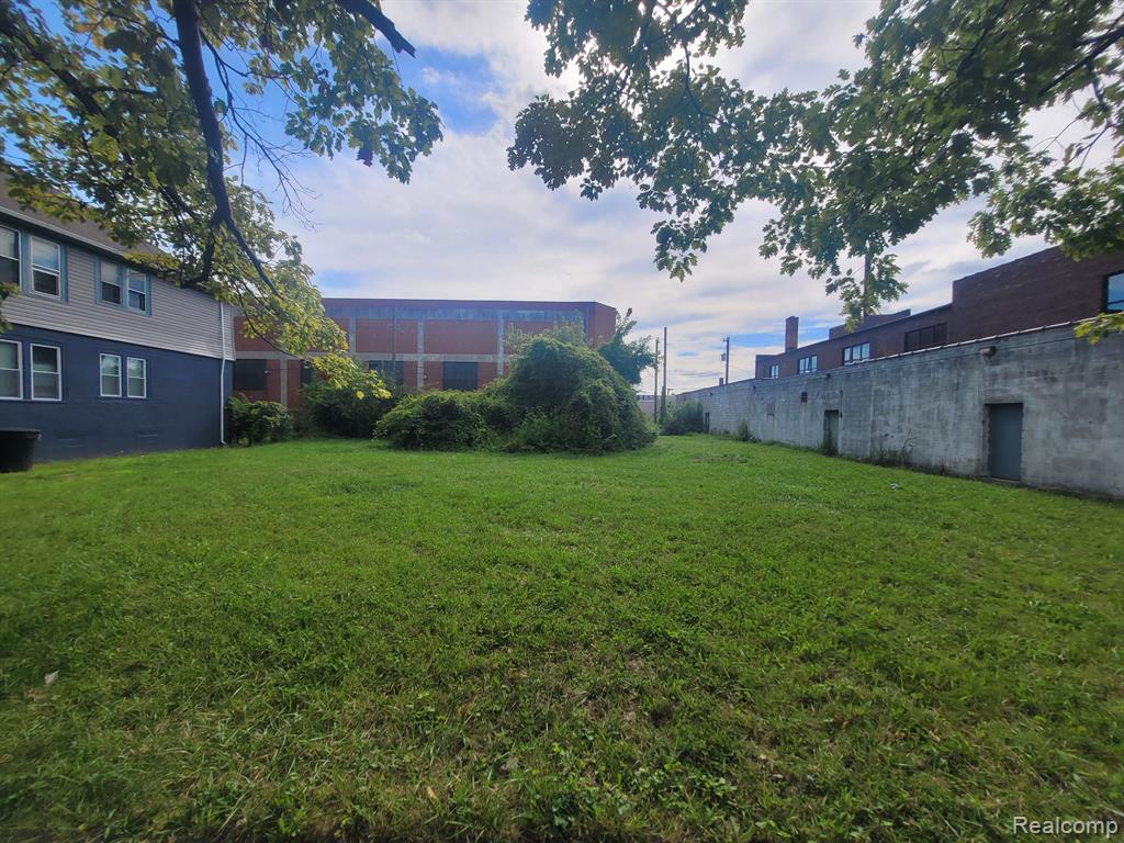 3521 CONCORD Street - Photo 2