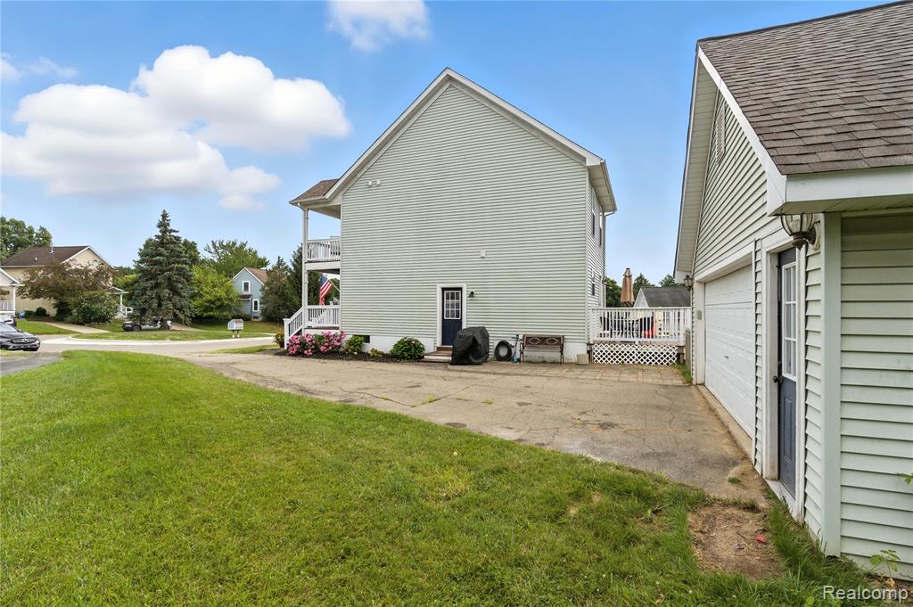 400 Ventnor Commons, Howell, MI 48843 — Photo 30