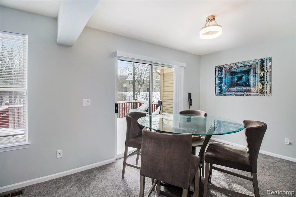 4604 WILLOW VIEW Court, 22, Howell, MI 48843 — Photo 7