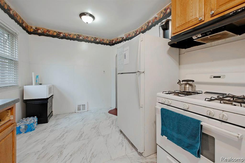6849 Rosemont Avenue, Detroit, MI 48228 — Photo 23