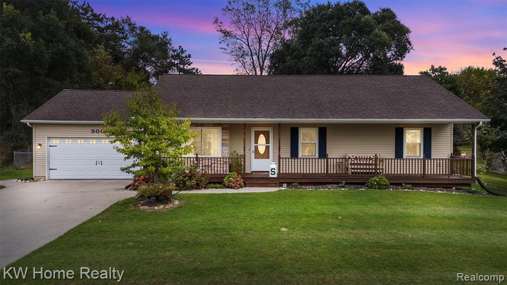 500 Clearwater Drive, Perry, MI 48872 — front exterior